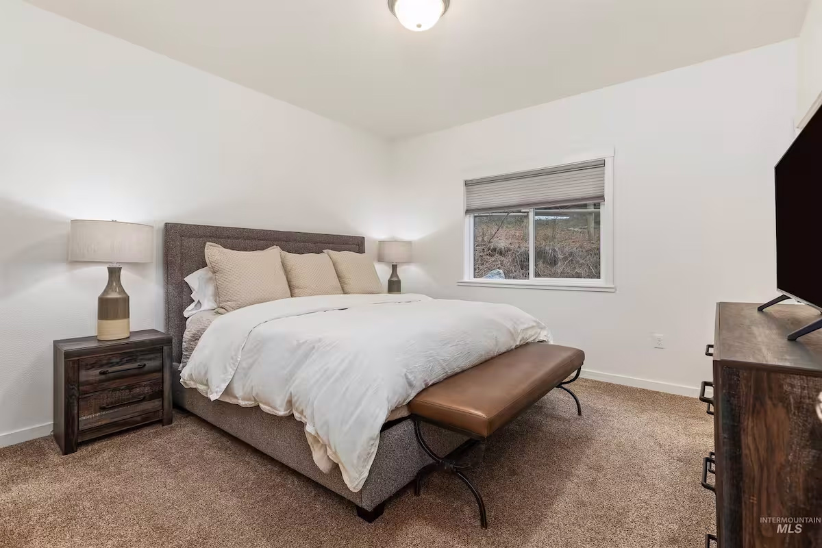 Bedroom McCall, Idaho Cabin Rental Bedroom