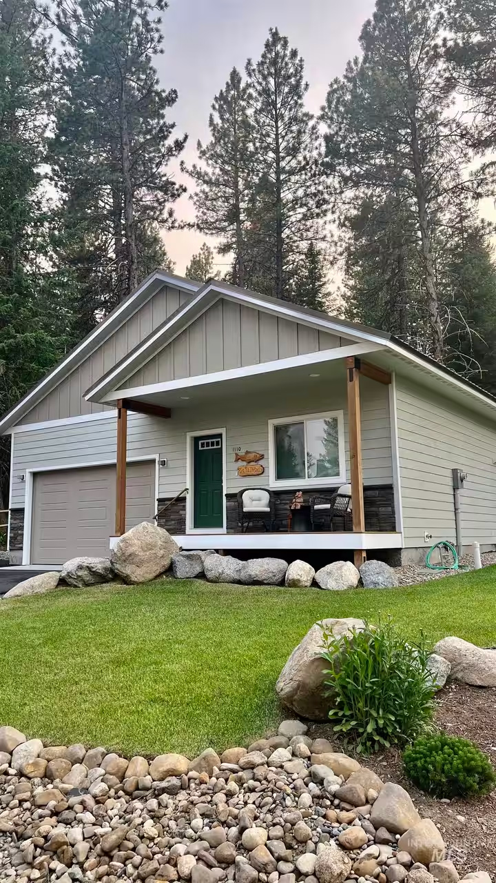 Exterior McCall Cabin Exterior